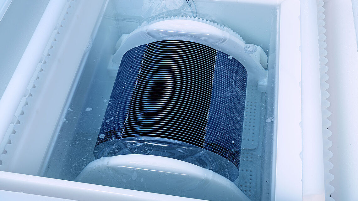 ما هو تنظيف رقاقة أشباه الموصلات？